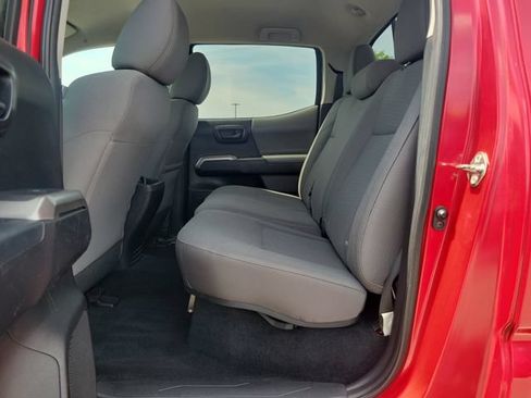 Used 2018 Toyota Tacoma SR5 RWD image 10
