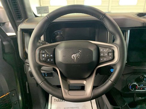 Used 2024 Ford Bronco Badlands w/ Sasquatch Package image 7