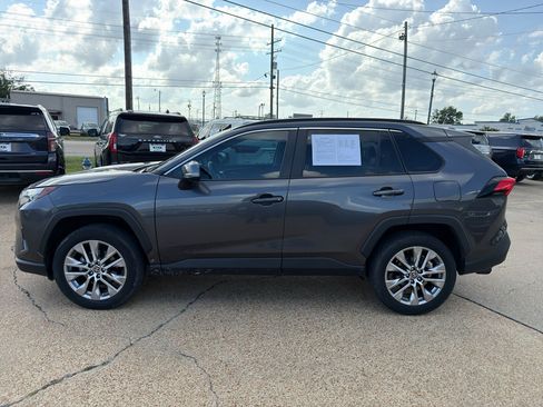 Used 2023 Toyota RAV4 XLE Premium AWD/4WD image 2