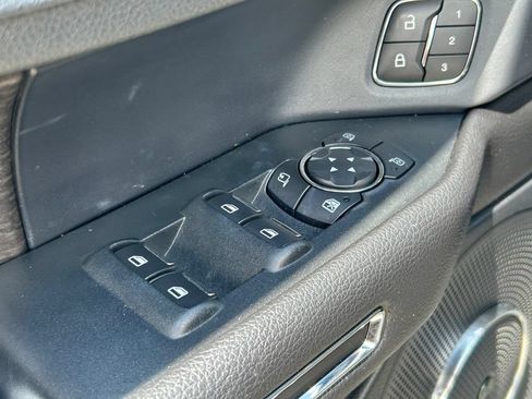 Used 2018 Ford Expedition Limited w/ Equipment Group 302A RWD image 26