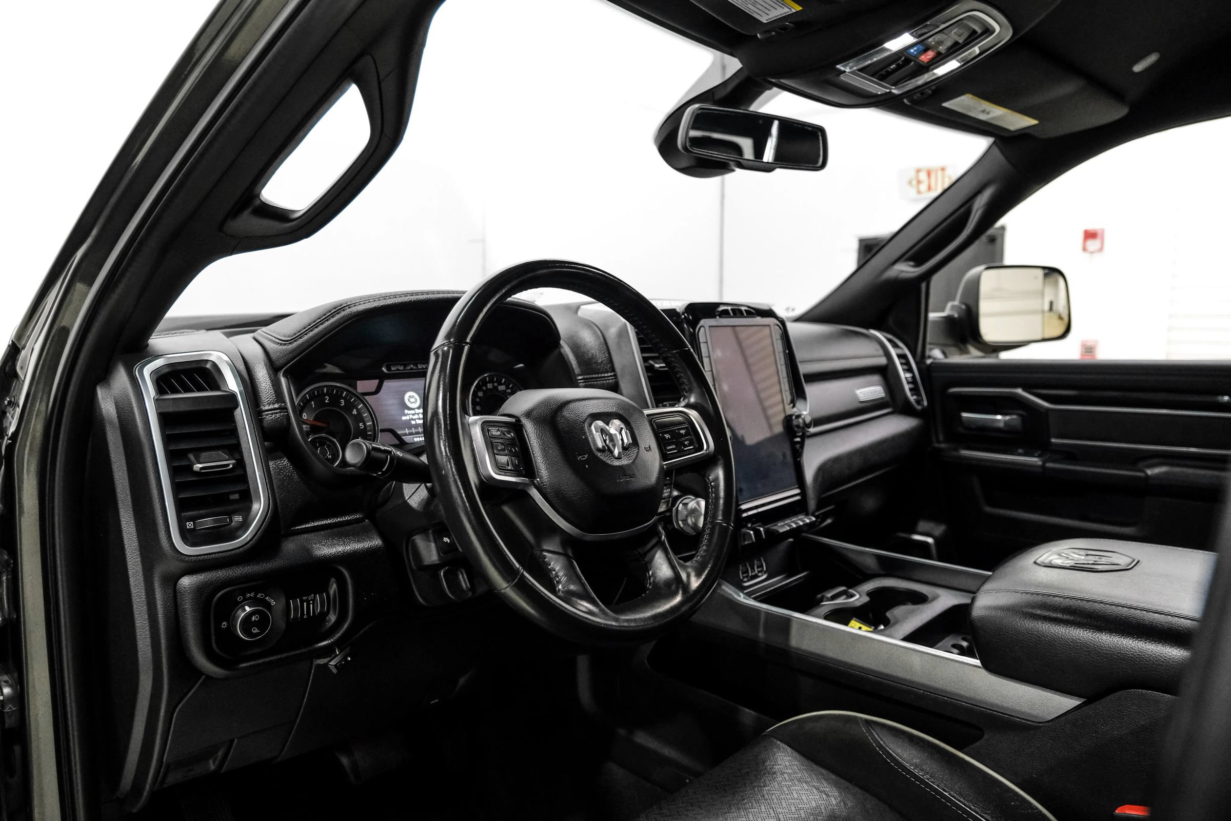 Used 2020 RAM 2500 Laramie w/ Night Edition AWD/4WD image 16