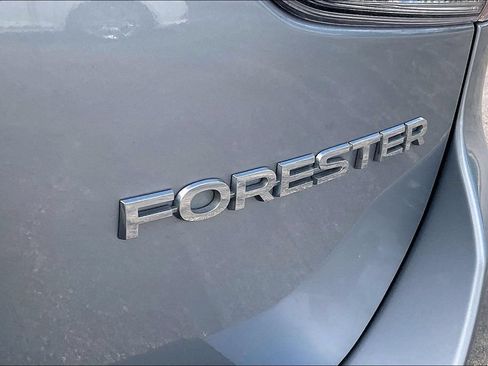 Used 2019 Subaru Forester AWD/4WD image 9