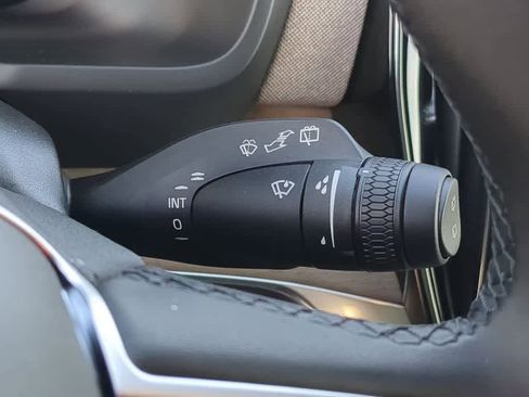 New 2026 Volvo XC90 B5 Core w/ Protection Package Premier image 26