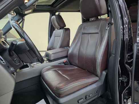 Used 2017 Ford Expedition Platinum RWD image 14