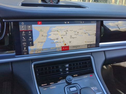 Used 2018 Porsche Panamera 4S w/ Premium Package Plus image 26