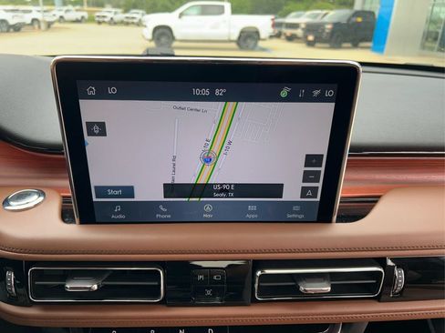 Used 2024 Lincoln Aviator Reserve w/ Equipment Group 201A AWD/4WD image 30