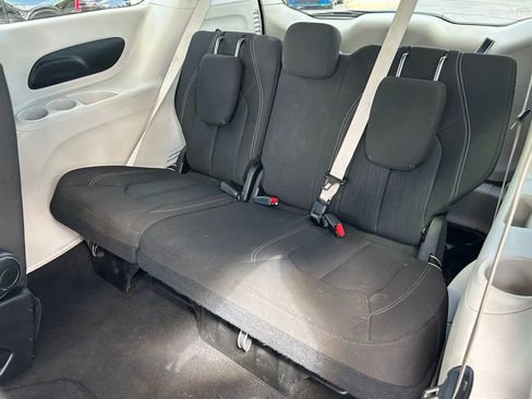 Used 2023 Chrysler Voyager LX FWD image 24