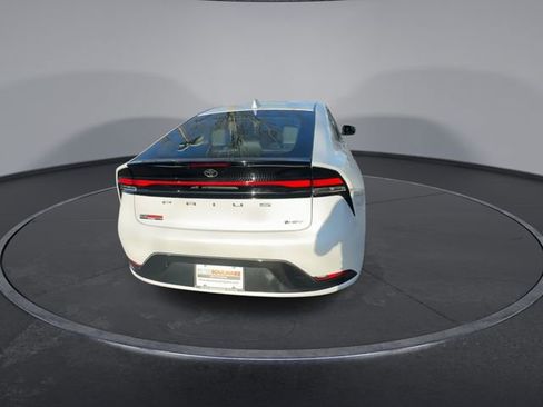 Used 2025 Toyota Prius XLE image 14