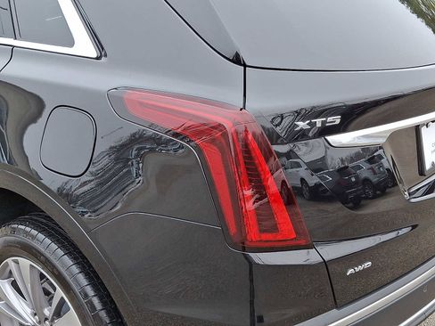 Certified 2024 Cadillac XT5 Premium Luxury w/ LPO, Floor Liner Package image 12