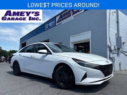 Used 2023 Hyundai Elantra Blue FWD image 1