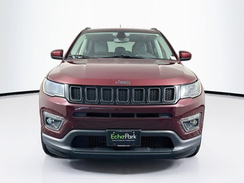 Used 2020 Jeep Compass Latitude FWD image 2