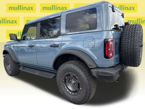 New 2025 Ford Bronco Badlands image 4