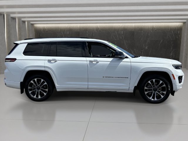 Used 2021 Jeep Grand Cherokee L Overland w/ Advanced Protech Group III AWD/4WD image 7