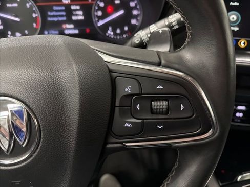 Used 2023 Buick Envision Essence image 13