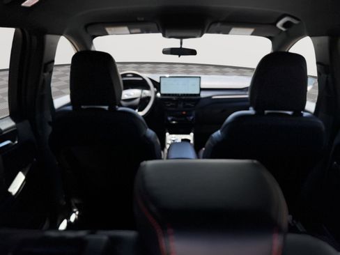 New 2026 Ford Escape ST-Line w/ Tech Pack #1 FWD image 12