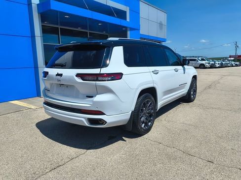 Used 2023 Jeep Grand Cherokee L Summit AWD/4WD image 4