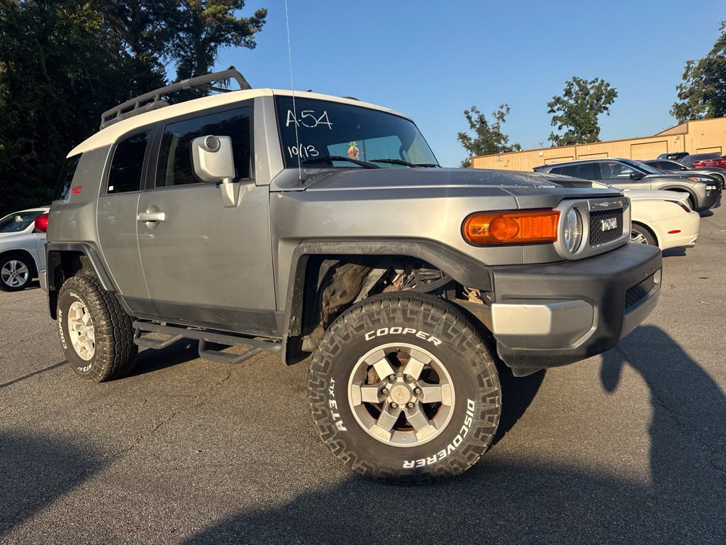 Used 2011 Toyota FJ Cruiser 4WD w/ TRD Sport Pkg image 2