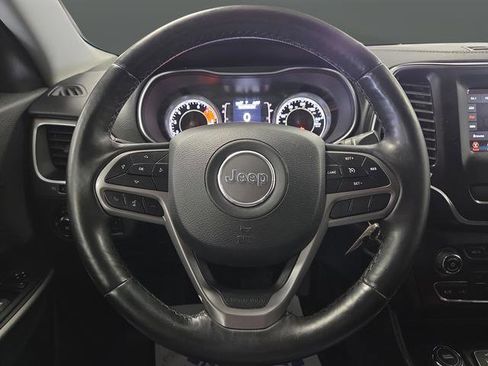 Used 2019 Jeep Cherokee Latitude w/ Cold Weather Group image 14