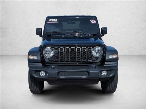 Used 2025 Jeep Wrangler Sport AWD/4WD image 2