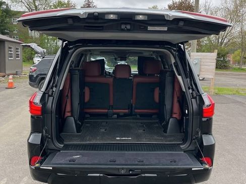 Used 2018 Lexus LX 570 4WD w/ Luxury Package image 25