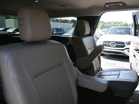 Used 2020 Ford Expedition XLT AWD/4WD image 26