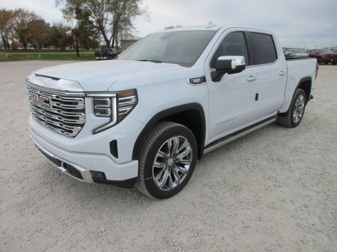 New 2026 GMC Sierra 1500 Denali image 9