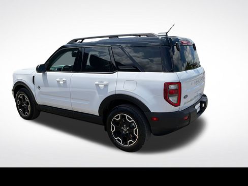 Used 2025 Ford Bronco Sport Outer Banks AWD/4WD image 13