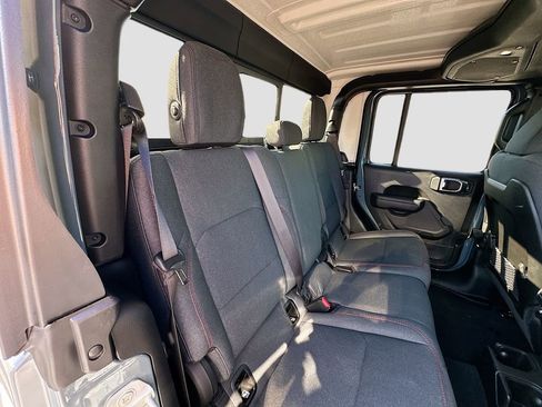 New 2025 Jeep Gladiator Rubicon w/ Dual Top Group image 29