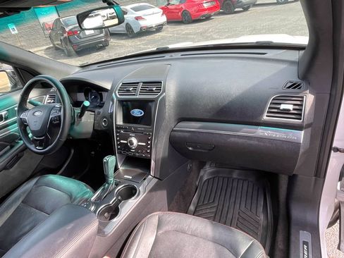 Used 2017 Ford Explorer Sport AWD/4WD image 9