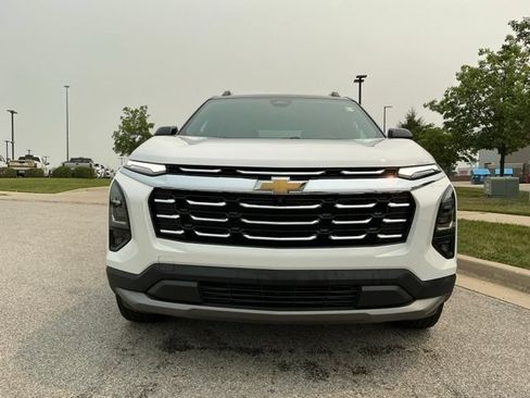 Used 2025 Chevrolet Equinox LT w/ Convenience Package II AWD/4WD image 8