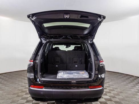 New 2025 Jeep Grand Cherokee L Altitude image 32