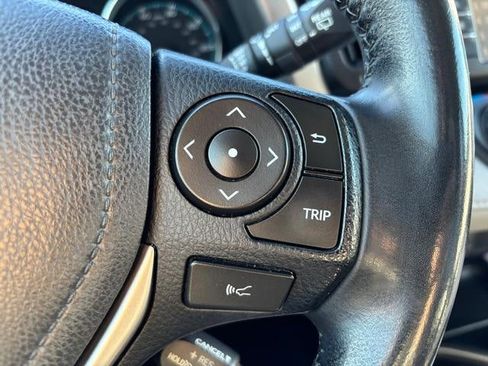 Used 2018 Toyota RAV4 LE Plus image 23