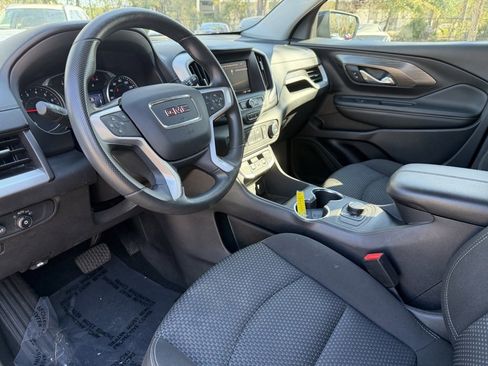 Used 2024 GMC Terrain SLE image 19