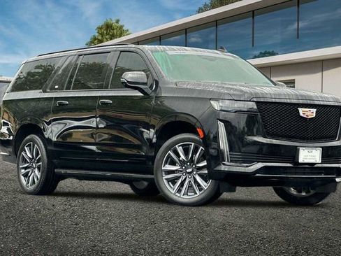Certified 2024 Cadillac Escalade ESV Sport AWD/4WD image 2