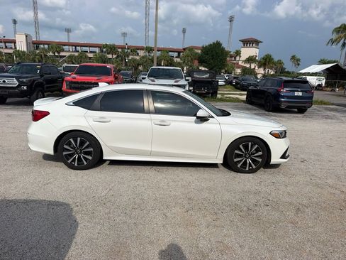 Used 2024 Honda Civic EX image 5