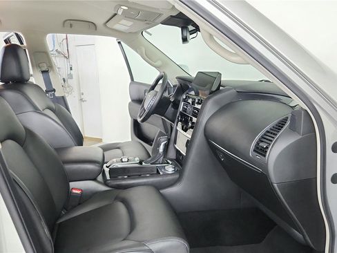 Certified 2024 Nissan Armada SV w/ Cargo Package AWD/4WD image 19
