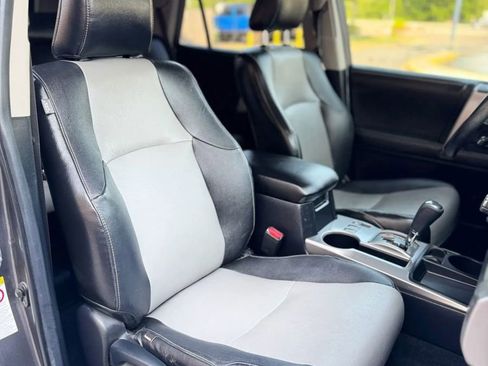 Used 2014 Toyota 4Runner SR5 RWD image 19