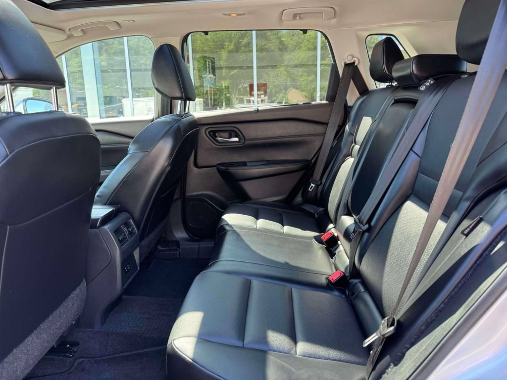 Certified 2023 Nissan Rogue SV w/ SV Premium B Package AWD/4WD image 12