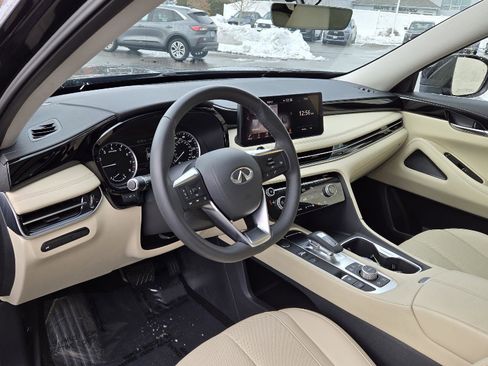 Certified 2025 INFINITI QX60 Pure image 4