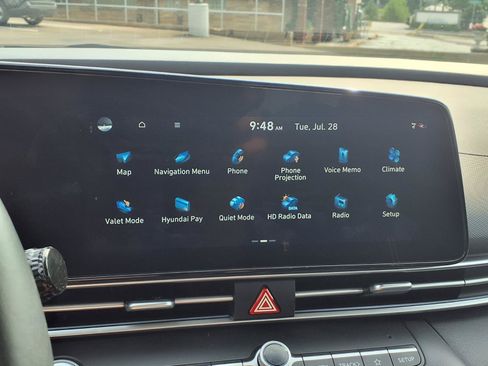 Used 2025 Hyundai Elantra SEL FWD image 7