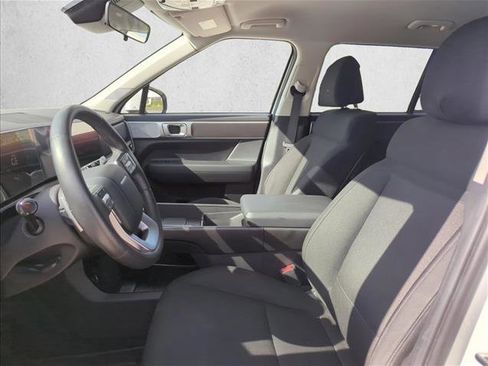 Used 2024 Hyundai Santa Fe SE image 15