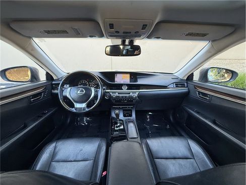 Used 2014 Lexus ES 350 w/ Luxury Package FWD image 22