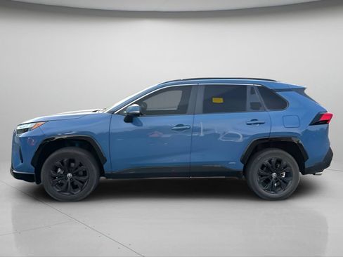 Used 2023 Toyota RAV4 SE w/ SE Grade Weather Package AWD/4WD image 13