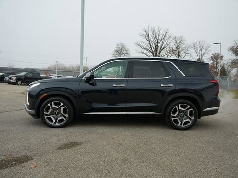 Used 2023 Hyundai Palisade Limited w/ Cargo Package image 4