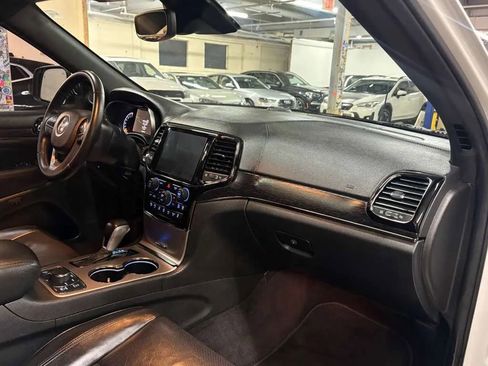 Used 2019 Jeep Grand Cherokee High Altitude AWD/4WD image 21