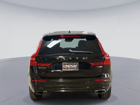 Used 2019 Volvo XC60 T8 R-Design image 11