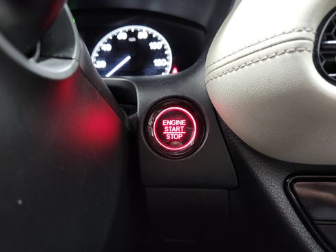 Used 2023 Honda HR-V LX image 6