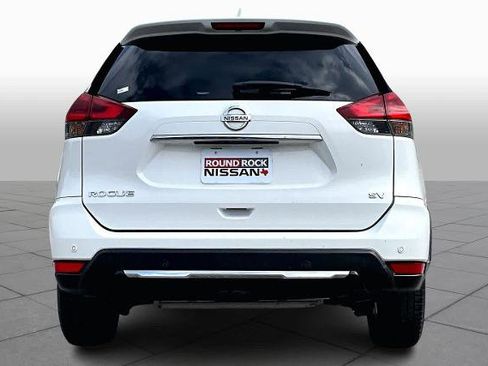 Certified 2019 Nissan Rogue SV image 5