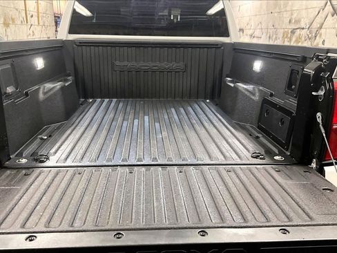Used 2025 Toyota Tacoma Limited AWD/4WD image 31