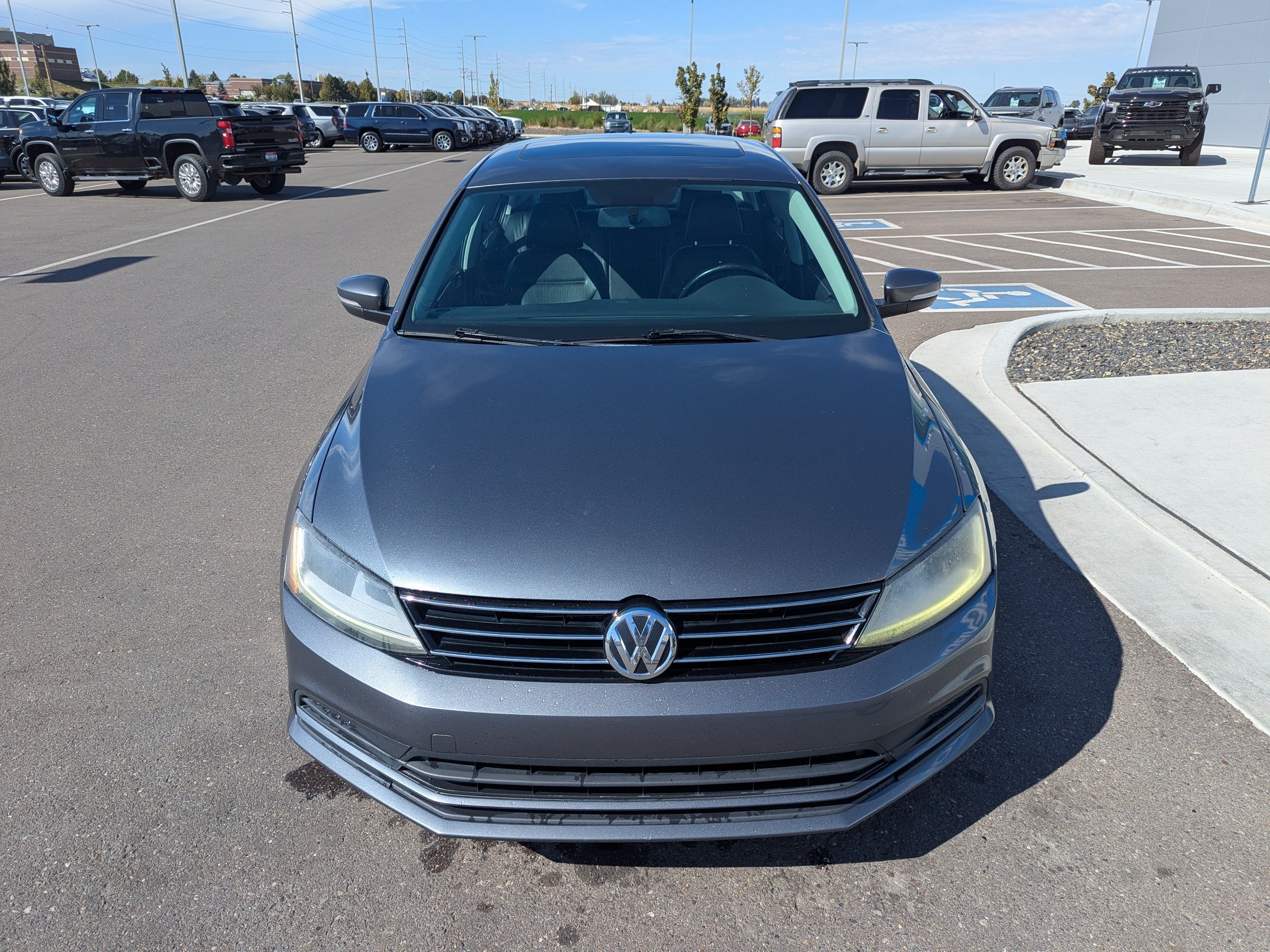Used 2017 Volkswagen Jetta SE FWD image 5